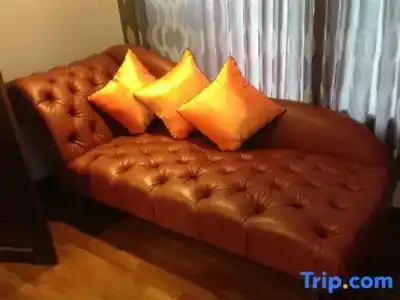 Phuwanalee - 122