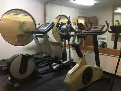 Ramada by Wyndham Portland Airport - 17