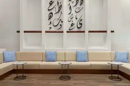 Super 8 by Wyndham Dubai Deira - 12
