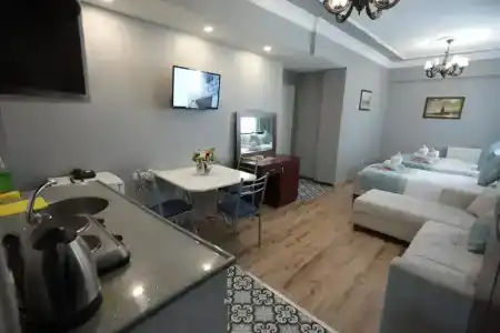 White Pearl Apart - 78