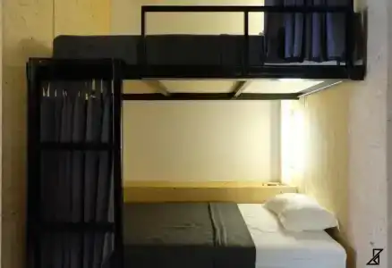 Hugger Guest House - 16