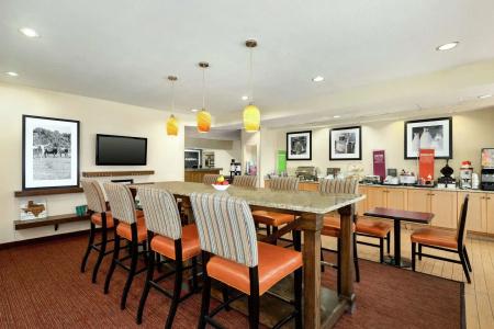 Hampton Inn - 24
