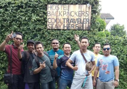 Backpackers 44 - 11