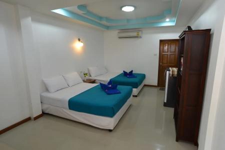 Sangthian Beach Resort - 3
