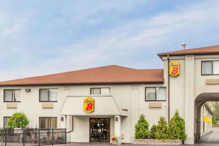 Super 8 by Wyndham - 0