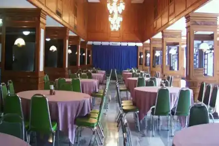 Royal Twins Palace - 18