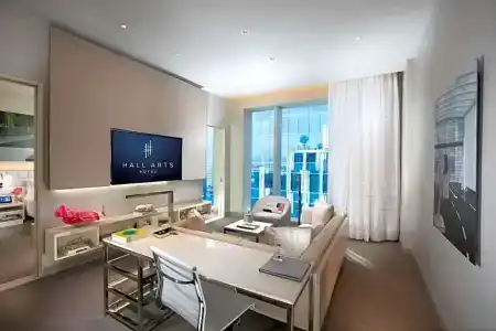 Hall Arts, Dallas, Curio Collection By Hilton - 93