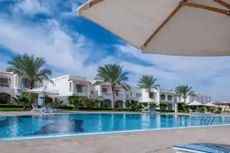 Continental Plaza Aqua Beach - 11