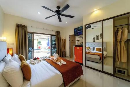Siam Court - 24