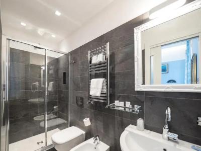 Teresa Rooms & Suites - 108