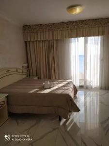 Grand Paradise - 44