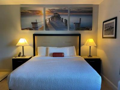 Days Inn & Suites by Wyndham - 44