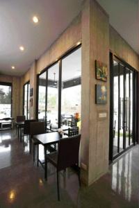 The Bangkok Cha Cha Suite - 29