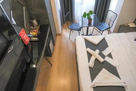 La Pazza Suites - 18