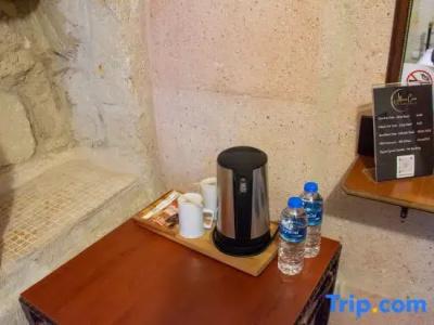 Caravanserai Cave - 279