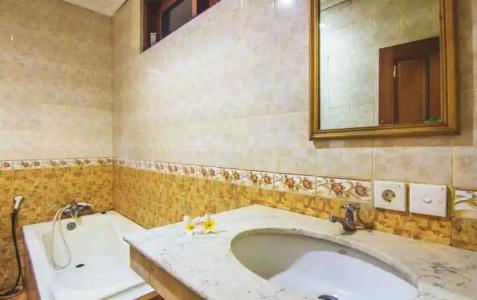 Puri Bunga Inn - 9
