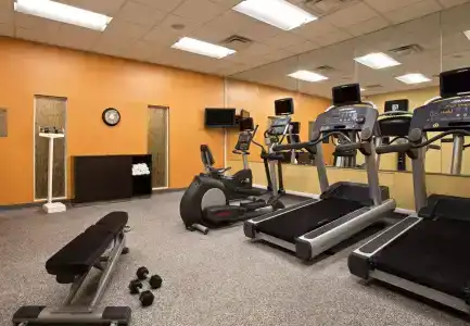 Fairfield Inn & Suites by Marriott - 16