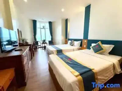Thuy Van - 38