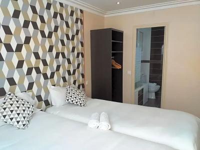 Hôtel Roi René - 32