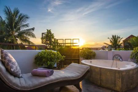 Mane Boutique & Spa - 60