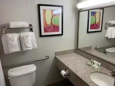 Holiday Inn Va Beach-Oceanside 21St Street, An Ihg - 34
