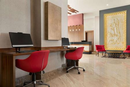 Ramada by Wyndham Van - 12