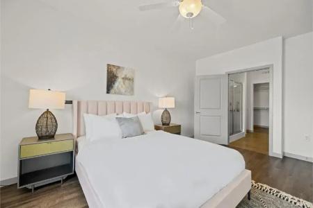 Placemakr Music Row - 100