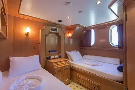 Meeru Island Resort & Spa - 10