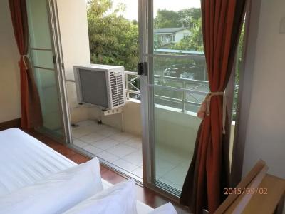 Sandy Serviced Apartment - 25