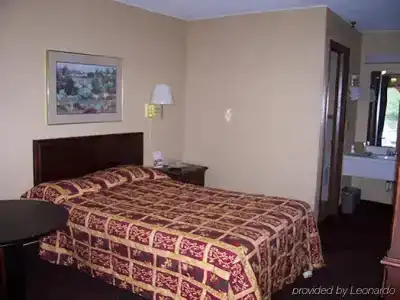 Scottish Inn - 18