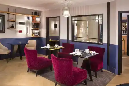 Les Matins de Paris & Spa - 23