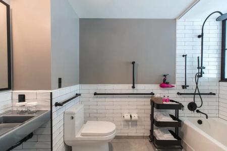 Moxy Washington DC Downtown - 9