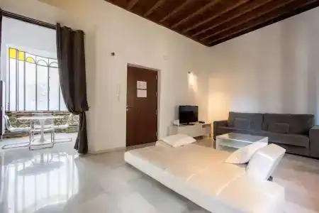 Elvira Suites - 102