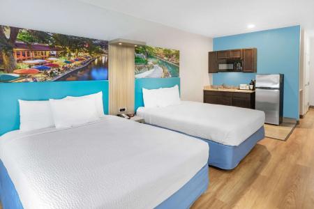 Days Inn & Suites By Wyndham San Antonio Near At&t Center - 3