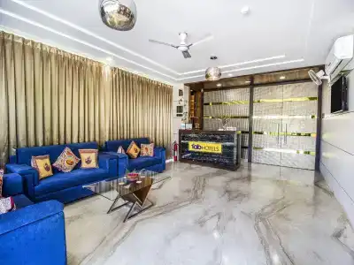 FabSapphire Inn - 9