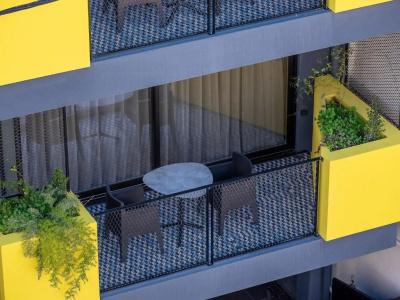 3 Pines Design Living - 28
