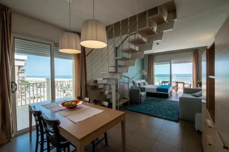 Le Rose Suite - 219