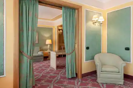 Agora' Palace - 2