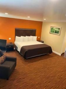 Convention Center Inn & Suites - 22