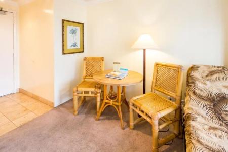 Castle Waikiki Grand - 31