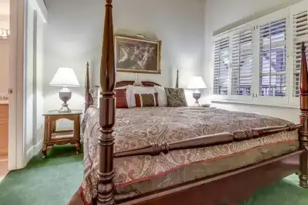 Plaza Suites Downtown New Orleans - 5