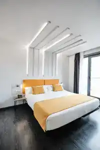 Lux Santiago - 52