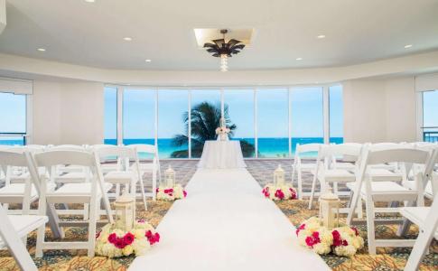 DoubleTree by Hilton Ocean Point - North Miami Beach - 15