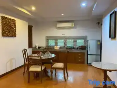 Sailom Bangsaphan - 82