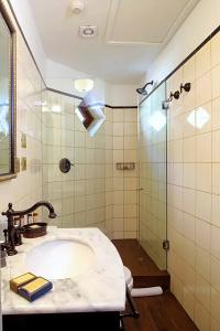 Boutique Castillo Rojo - 56