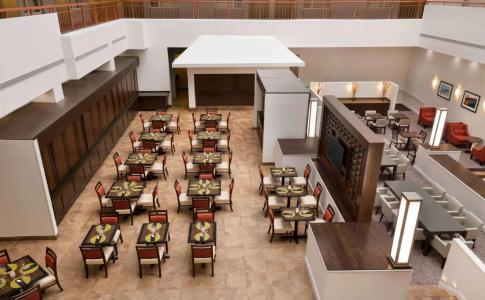 DoubleTree by Hilton Old Town - 13