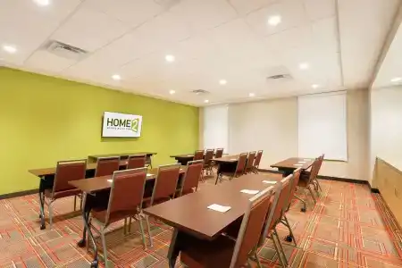 Home2 Suites by Hilton - 14