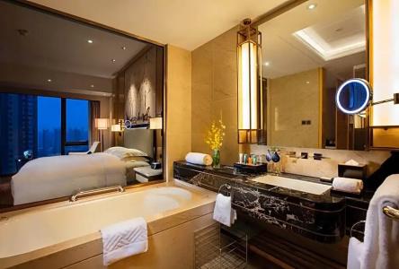 Hilton Wuhan Riverside - 99