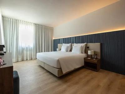 Golden Tulip Braga - Falperra - 89