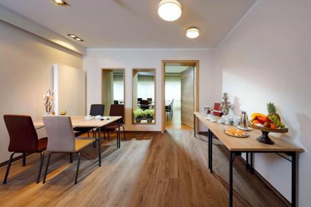 Best Western Plus Suites - 6